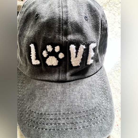Love Paw print baseball cap one size dog people NWT - Picture 3 of 4